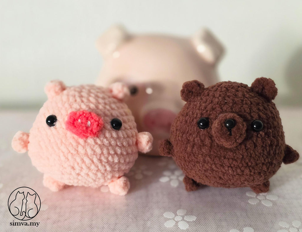 Crochet Pig or Bear Keychain, Handmade Amigurumi Bag Charm, Cute Animal Keyring, Kawaii Gift