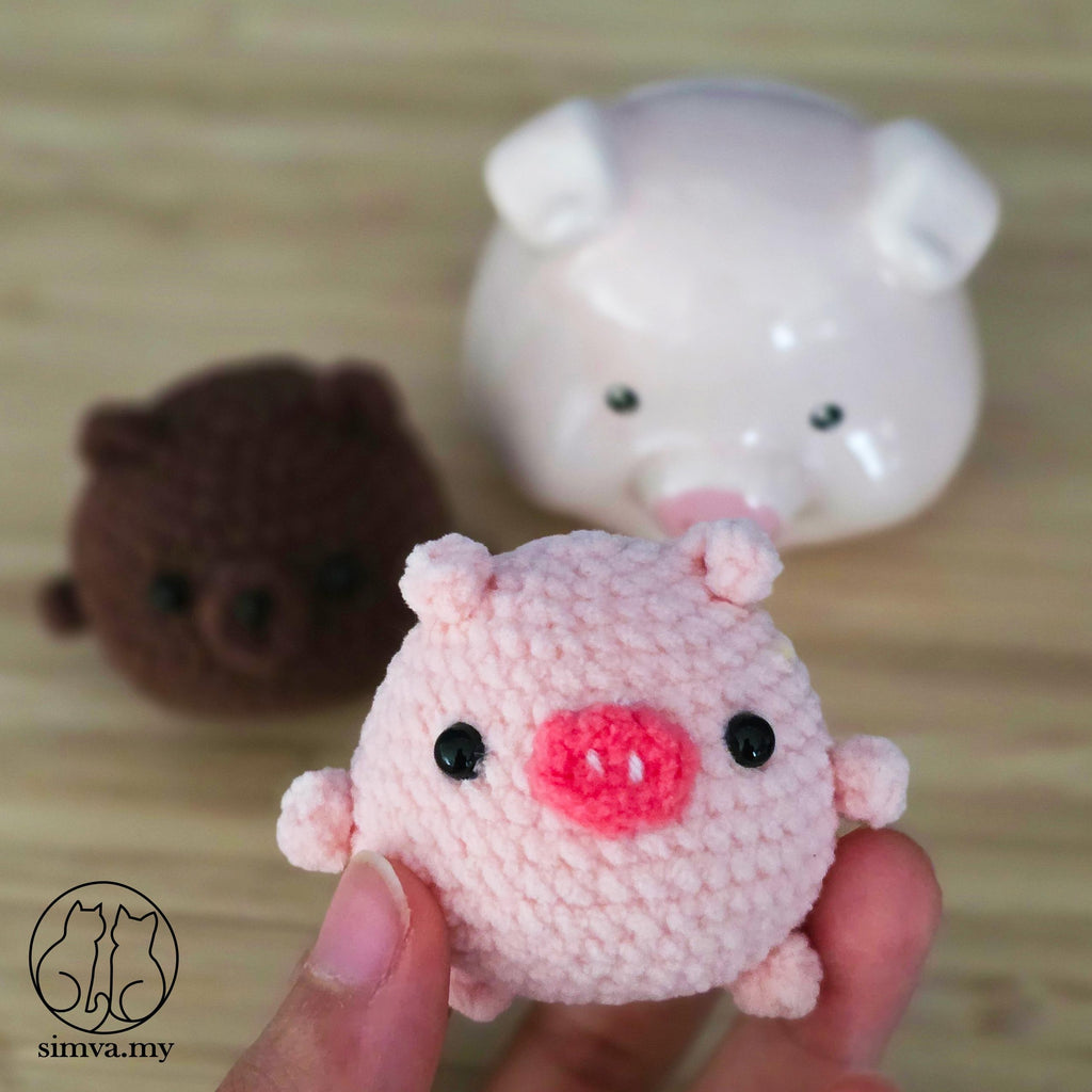 Crochet Pig or Bear Keychain, Handmade Amigurumi Bag Charm, Cute Animal Keyring, Kawaii Gift