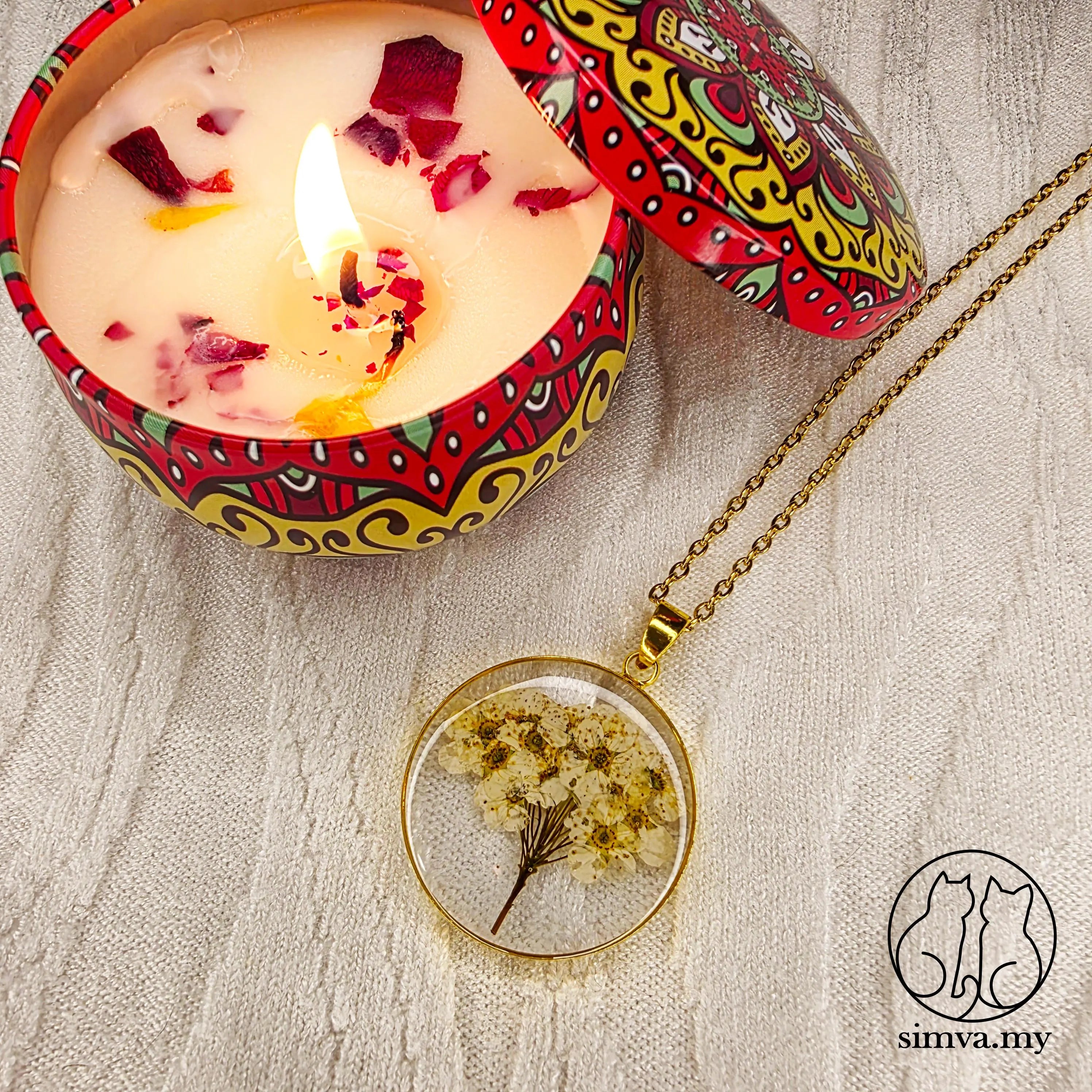 Real Pressed Flower Resin Necklace, Handmade Gold Botanical Pendant, Dried Flower Jewelry Gift for Her