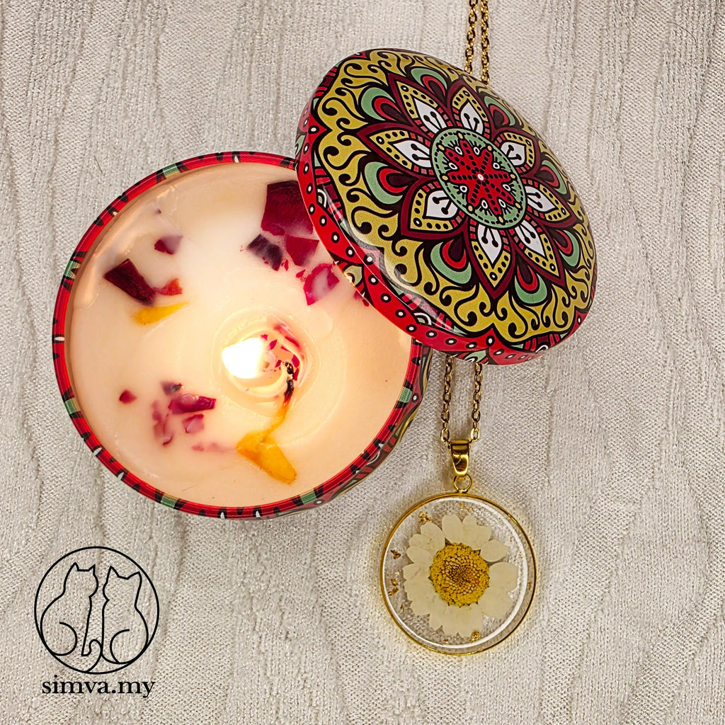 Real Pressed Flower Resin Necklace, Handmade Gold Botanical Pendant, Dried Flower Jewelry Gift for Her