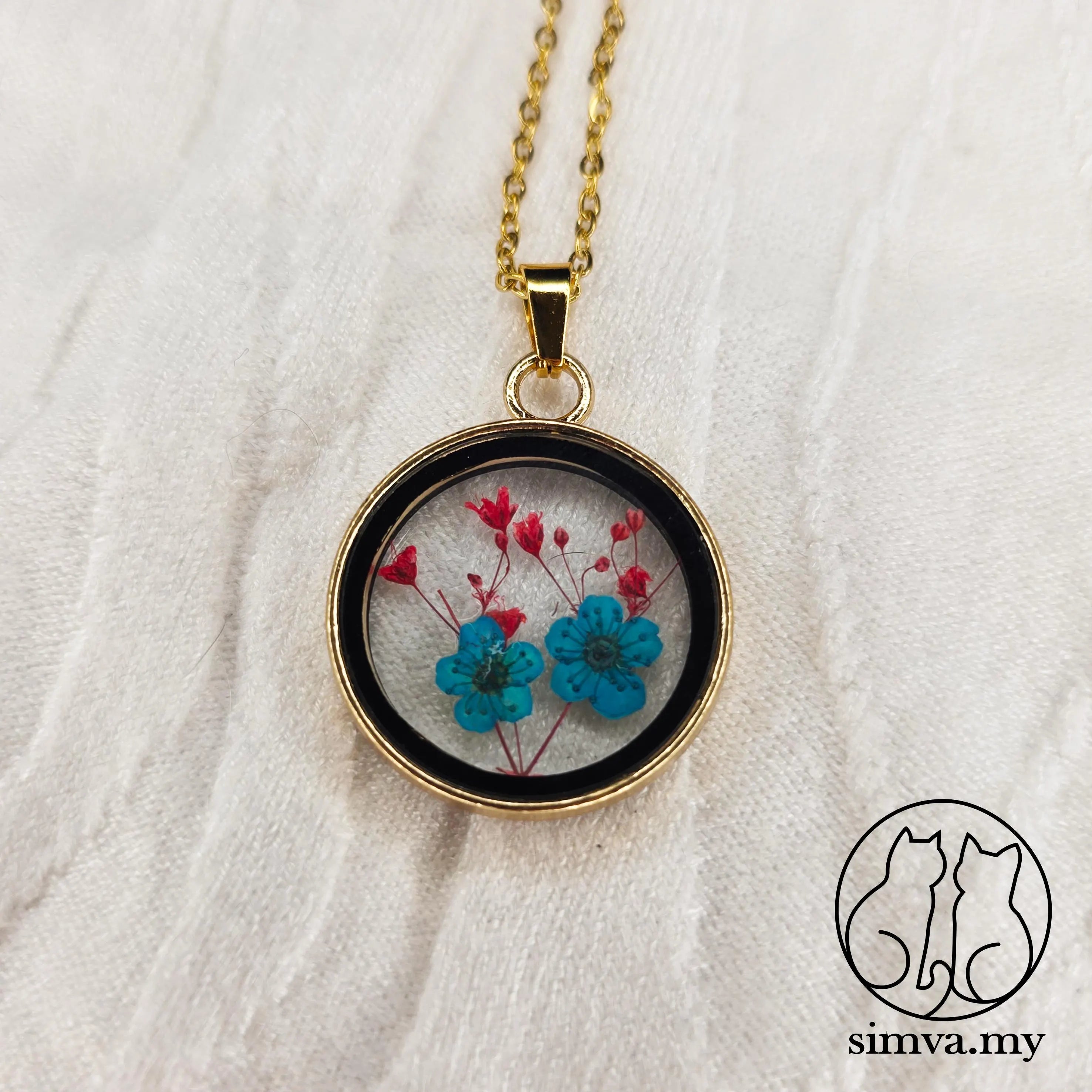Real Pressed Flower Resin Necklace, Handmade Botanical Pendant, Gold Floral Jewelry Gift for Her