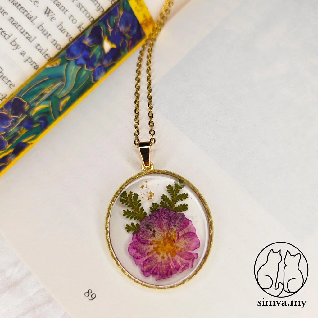 Real Pressed Flower Resin Necklace, Gold Botanical Pendant, Handmade Floral Jewelry Gift for Her