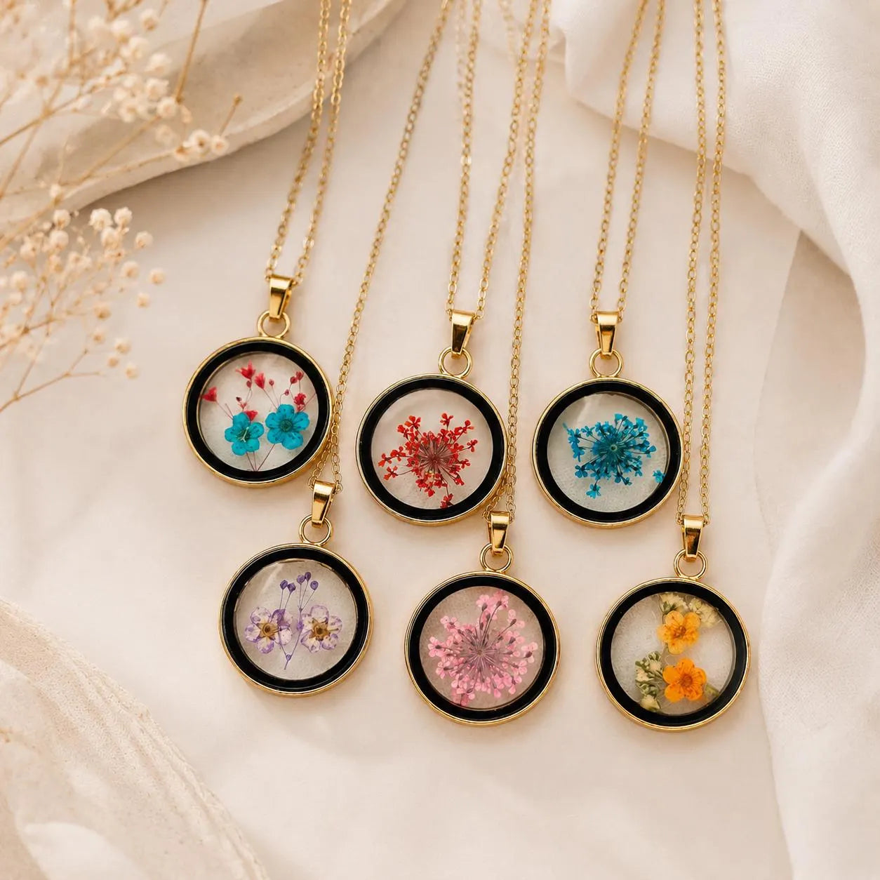 Real Pressed Flower Resin Necklace, Handmade Botanical Pendant, Gold Floral Jewelry Gift for Her