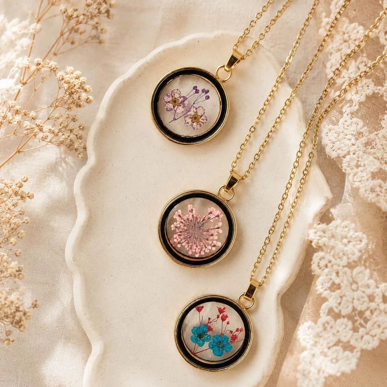Real Pressed Flower Resin Necklace, Handmade Botanical Pendant, Gold Floral Jewelry Gift for Her